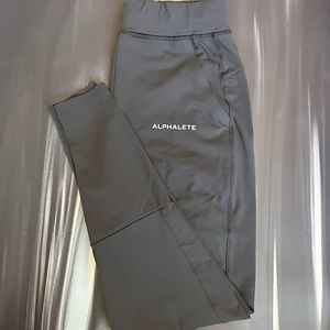 Alphalete Joggers Grey